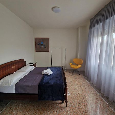 Verdi 32 Cazzago San Martino Kültér fotó
